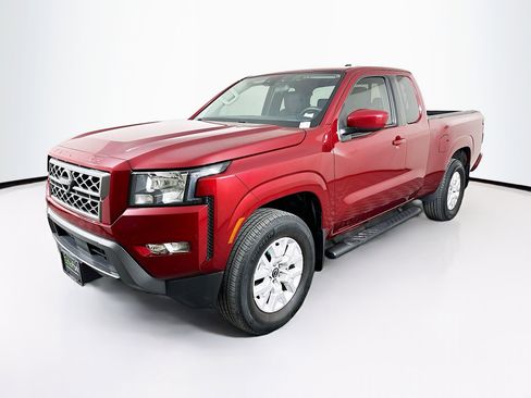 Used 2022 Nissan Frontier SV image 3