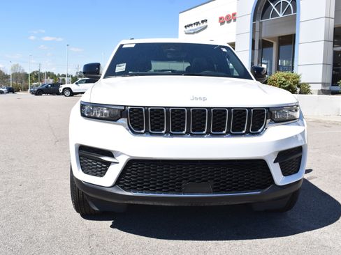 New 2026 Jeep Grand Cherokee Laredo X image 4