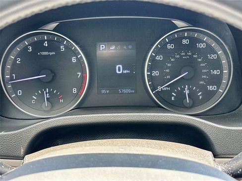 Used 2017 Hyundai Elantra SE w/ SE A/T Tech Package 03 FWD image 12