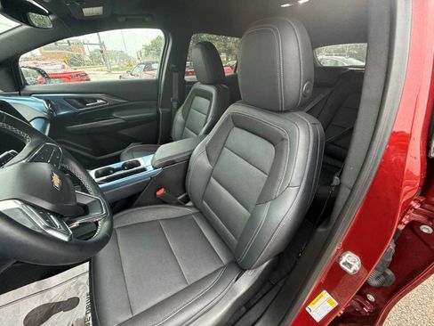 Certified 2024 Chevrolet Equinox EV LT w/ LPO, Trailering Package AWD/4WD image 18