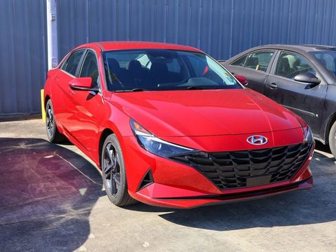Used 2023 Hyundai Elantra SEL w/ Convenience Package image 7