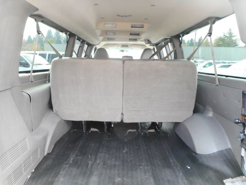 Used 2014 Chevrolet Express 3500 LS RWD image 17