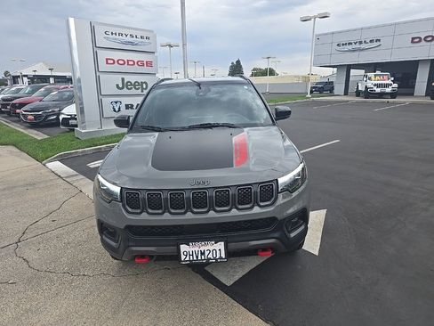 Used 2023 Jeep Compass Trailhawk w/ Trailhawk Elite Group image 21