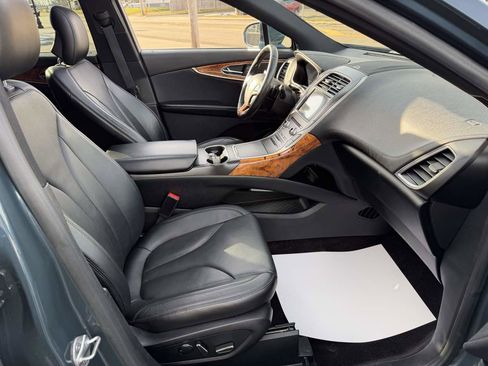 Used 2016 Lincoln MKX Reserve w/ Climate Package image 18
