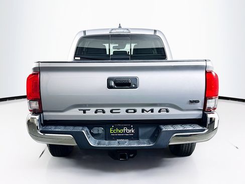 Used 2020 Toyota Tacoma SR5 RWD image 7