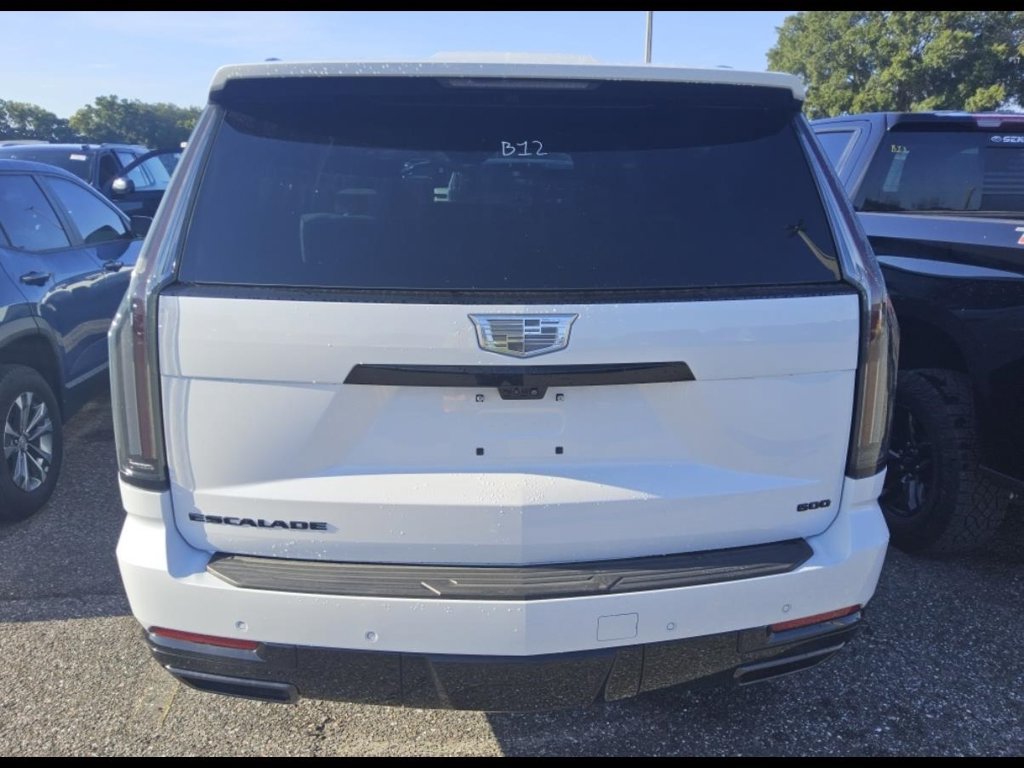 Used 2026 Cadillac Escalade ESV Platinum Sport w/ LPO, ONYX Package AWD/4WD image 7