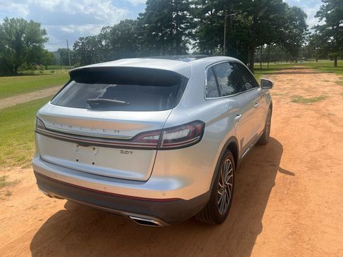 Used 2019 Lincoln Nautilus Reserve FWD image 8