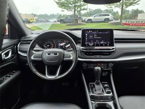 Certified 2022 Jeep Compass Limited image 10