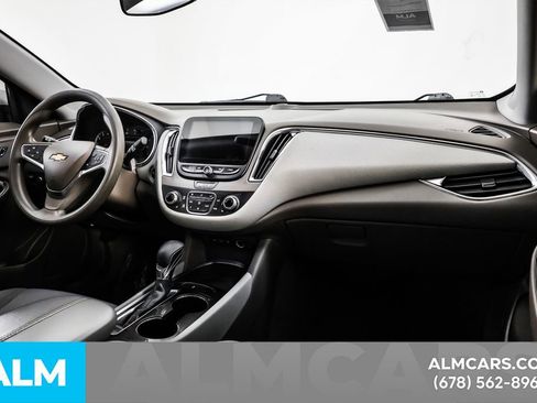 Used 2021 Chevrolet Malibu LT FWD image 25