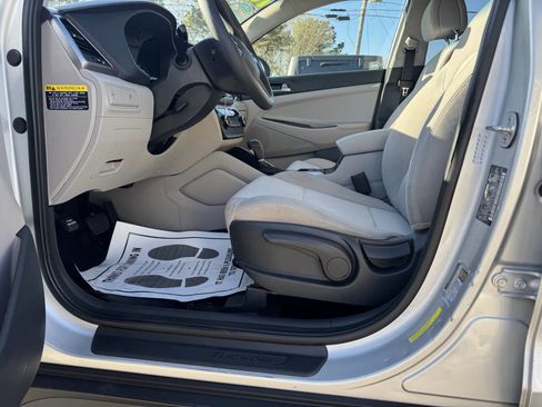 Used 2018 Hyundai Tucson SE AWD/4WD image 15