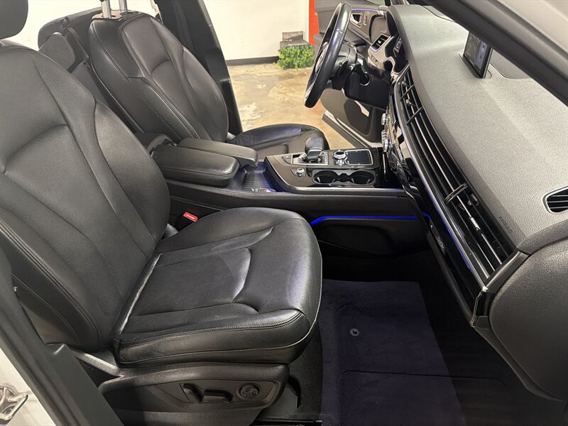Used 2018 Audi Q7 3.0T Prestige w/ Prestige Package AWD/4WD image 56