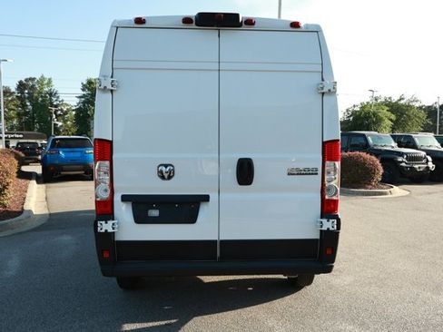 Used 2023 RAM ProMaster 2500 FWD image 8