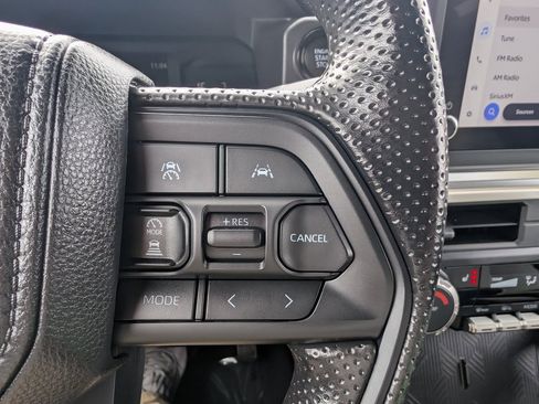 Used 2025 Toyota Tacoma SR5 image 25