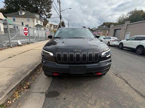 Used 2022 Jeep Cherokee Trailhawk image 3