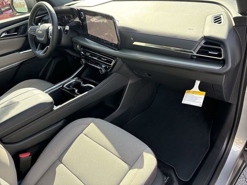 New 2026 Chevrolet Traverse LT image 29