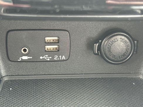 Used 2019 Subaru Forester Limited w/ Popular Package #3 AWD/4WD image 38