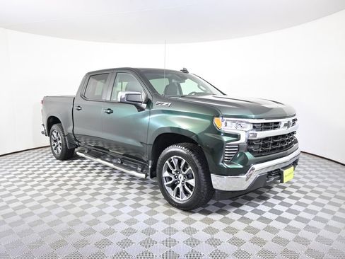 Used 2024 Chevrolet Silverado 1500 LT AWD/4WD image 10