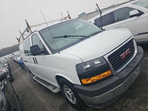 Used 2018 GMC Savana 2500 w/ Driver Convenience Package image 7