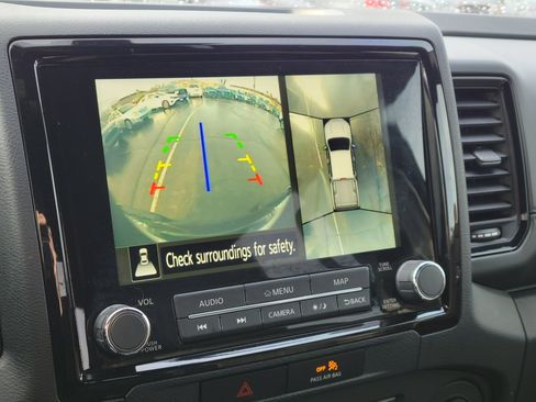 Used 2022 Nissan Frontier PRO-4X w/ Pro-4X Premium Package image 26