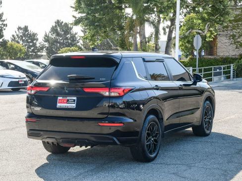 Used 2022 Mitsubishi Outlander ES AWD/4WD image 9