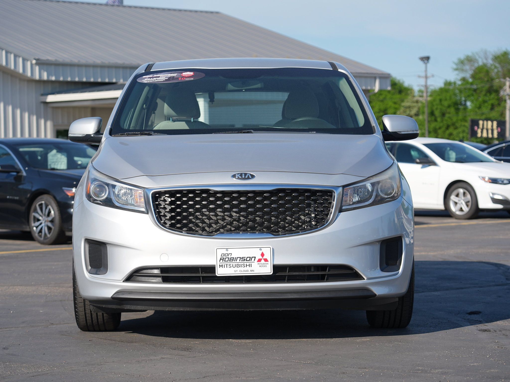 Used 2018 Kia Sedona L FWD image 9