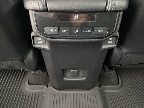 Used 2024 Toyota Grand Highlander XLE image 16