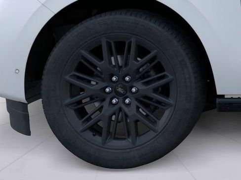 New 2026 Ford Expedition Platinum image 19