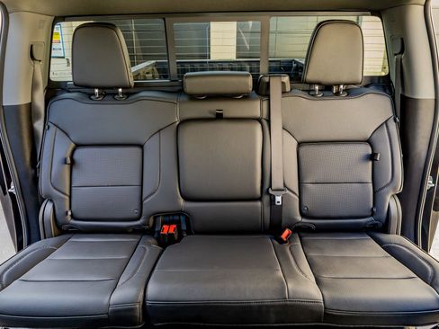 Used 2025 GMC Sierra 3500 Denali w/ Technology Package image 35