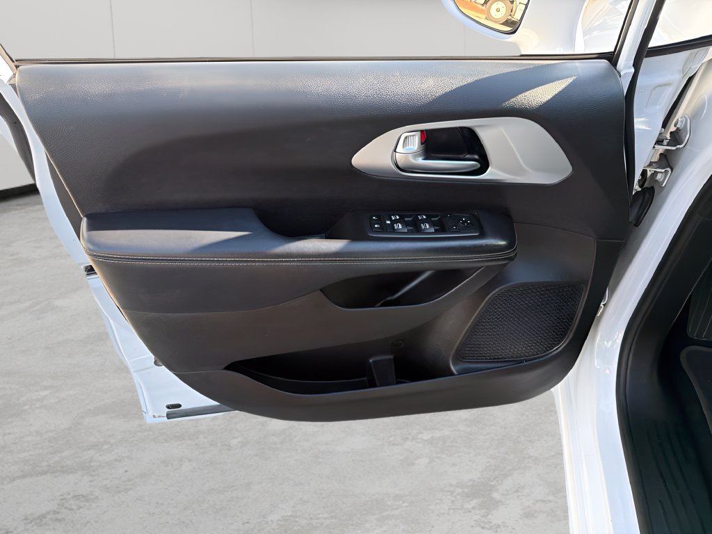 Used 2019 Chrysler Pacifica Touring-L Plus w/ S Appearance Package FWD image 14