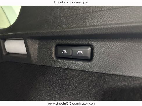 New 2025 Lincoln Corsair Reserve w/ Towing Package image 58