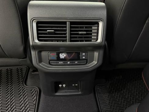Used 2024 Volkswagen Atlas Peak Edition SE AWD/4WD image 32