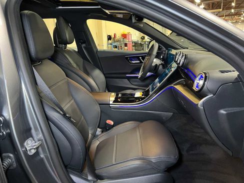 Used 2025 Mercedes-Benz C 300 4MATIC Sedan image 11