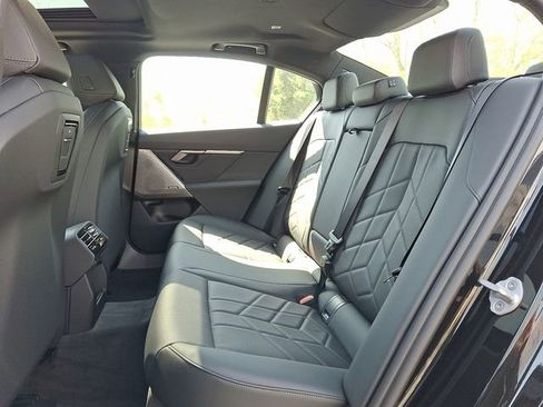 New 2026 BMW 530i xDrive w/ Premium Package AWD/4WD image 9