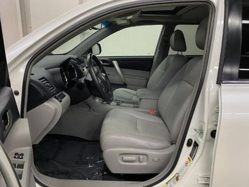 Used 2013 Toyota Highlander SE image 10