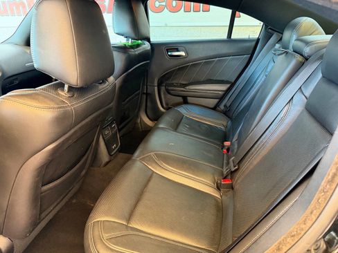 Used 2019 Dodge Charger SXT w/ Blacktop Package image 10