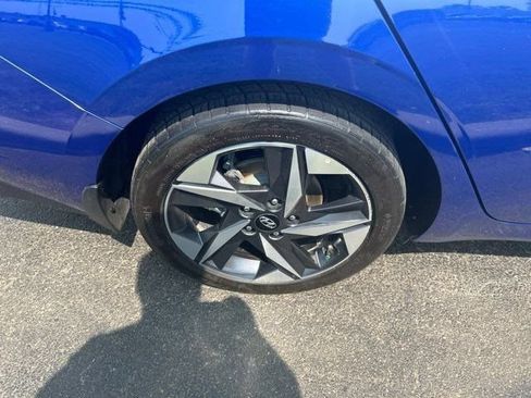 Used 2023 Hyundai Elantra Limited FWD image 39