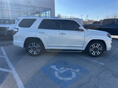 Used 2020 Toyota 4Runner Limited image 34