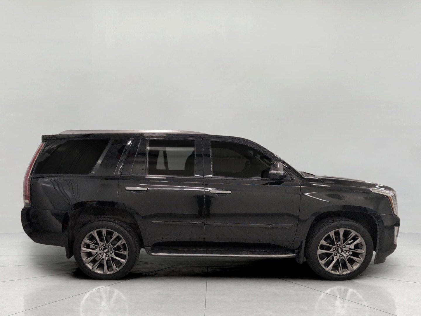 Used 2020 Cadillac Escalade Luxury w/ Escalade Sport Edition AWD/4WD image 11