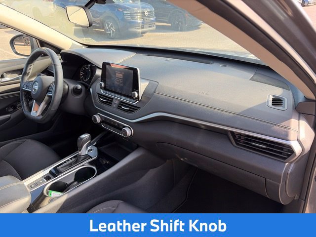 Used 2021 Nissan Altima 2.5 SV w/ SV Premium Package FWD image 12