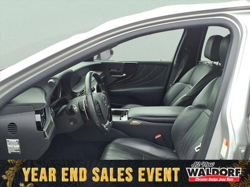 Used 2018 Lexus LS 500 w/ Luxury Package image 9