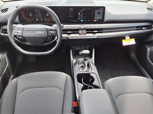 New 2025 Kia K4 LXS image 6