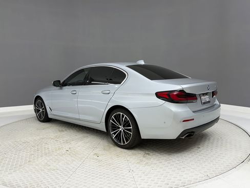 Used 2021 BMW 530i w/ Convenience Package RWD image 3