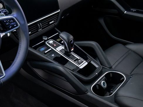 Certified 2023 Porsche Cayenne image 13