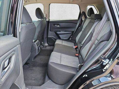 Used 2025 Nissan Rogue SV FWD image 18