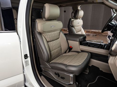 Used 2026 Ford F350 Platinum w/ Platinum Plus Package image 31