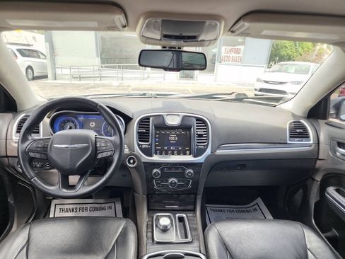Used 2015 Chrysler 300 Limited RWD image 15