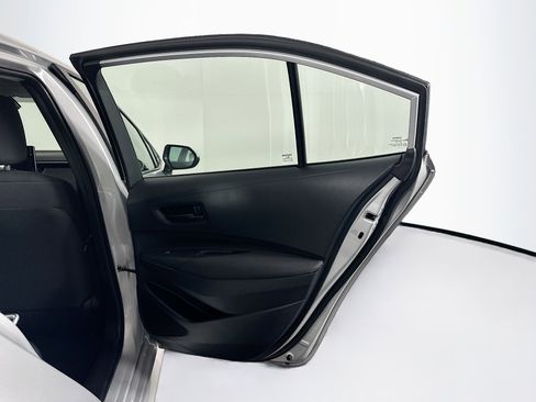 Used 2025 Toyota Corolla LE image 28