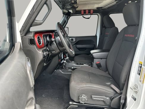 Used 2023 Jeep Gladiator Rubicon w/ Cold Weather Group AWD/4WD image 13