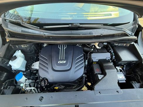 Used 2018 Kia Sedona SX FWD image 36