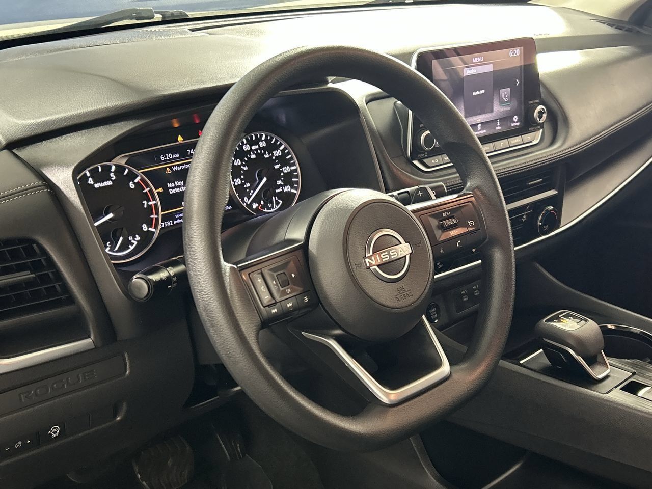 Used 2024 Nissan Rogue S FWD image 14